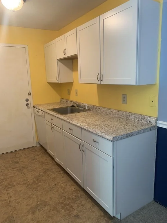 2 bed, 1 bath apartment for rent at 1 Village Way Unit 6, Natick — photo 3 of 11