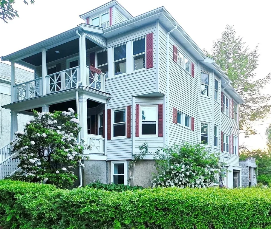 3 bed, 2 bath apartment for rent at 1 Vincent Unit 1, Belmont — photo 15 of 15