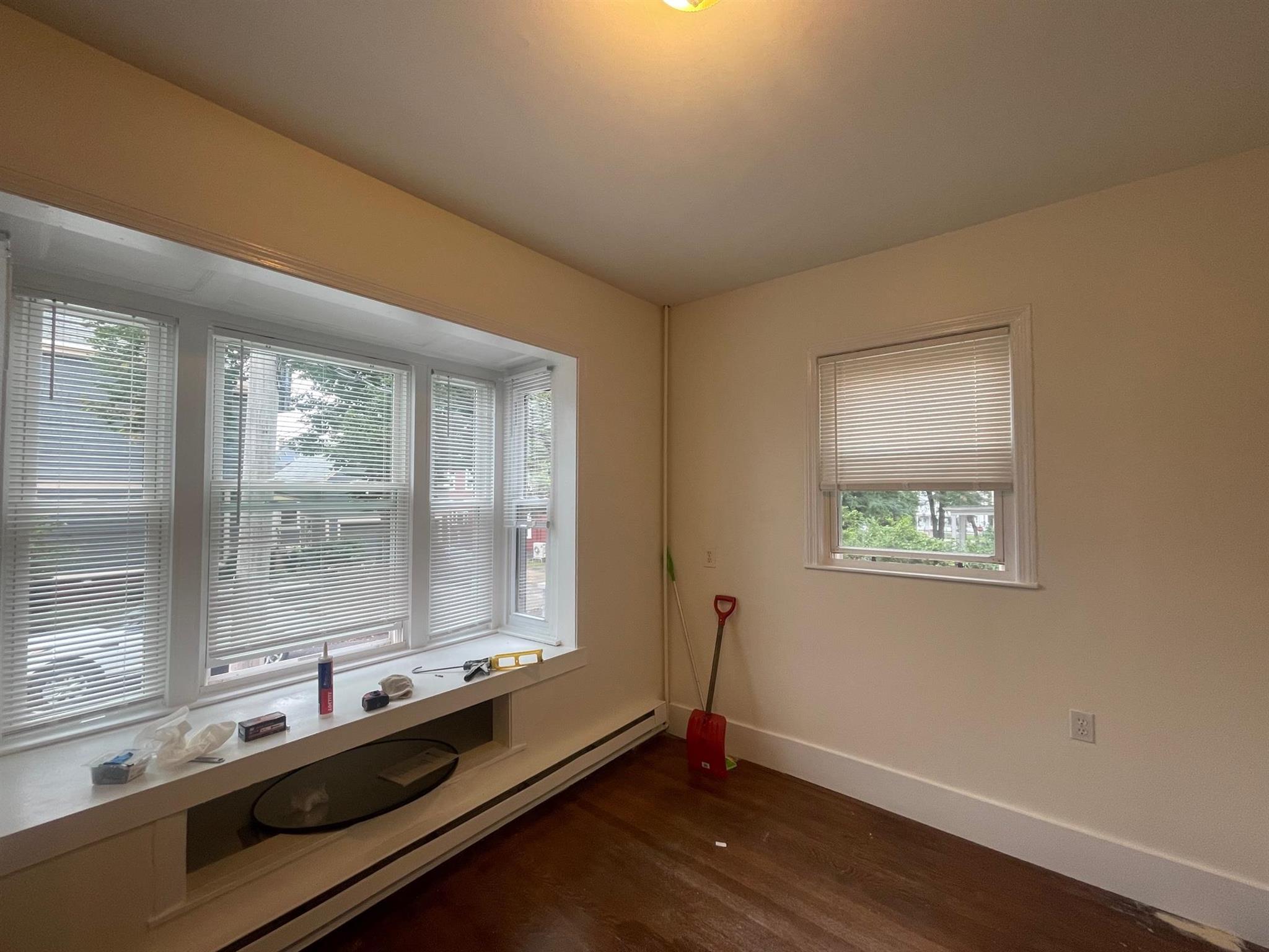 Studio bed, 1 bath apartment for rent at 1 Waldo St Unit First floor, Spring Hill — photo 3 of 6