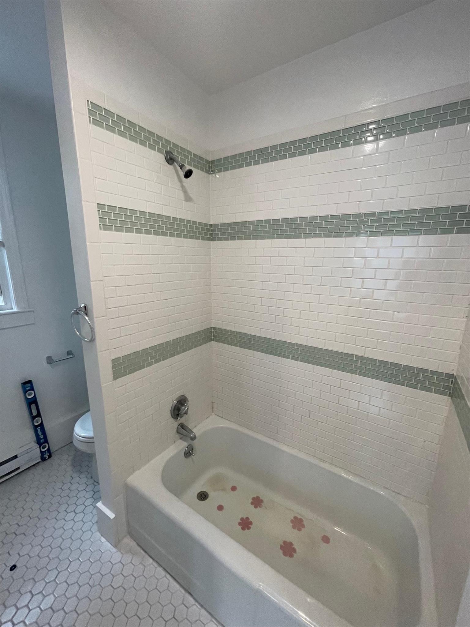 Studio bed, 1 bath apartment for rent at 1 Waldo St Unit First floor, Spring Hill — photo 5 of 6