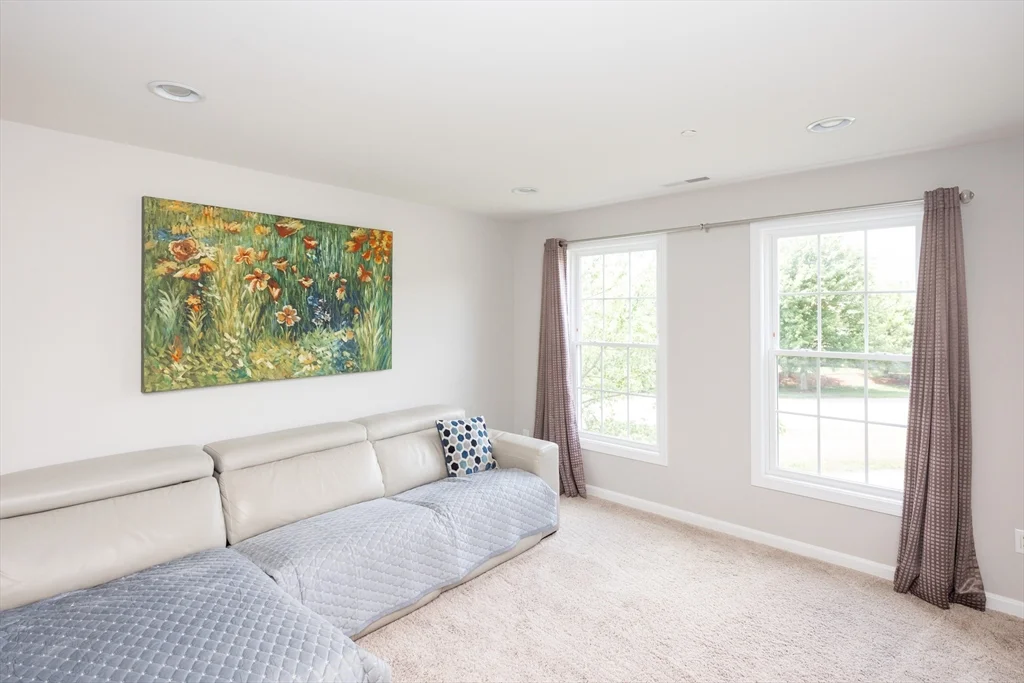 4 bed, 3 bath apartment for rent at 1 Warmstone Way Unit 1, Hopkinton — photo 35 of 42