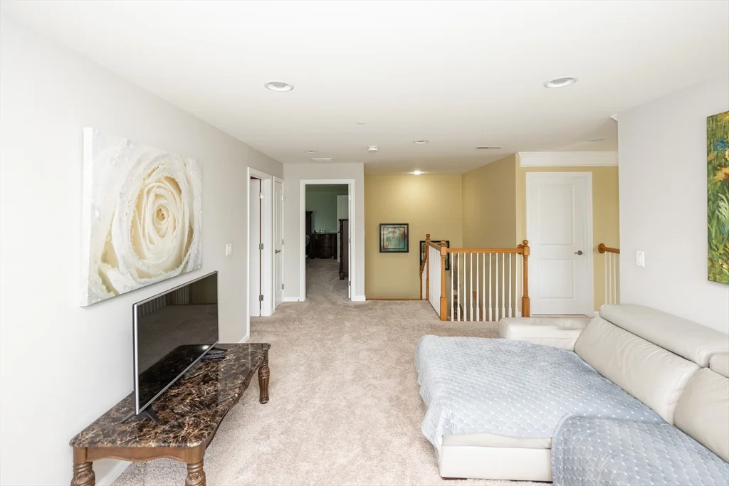 4 bed, 3 bath apartment for rent at 1 Warmstone Way Unit 1, Hopkinton — photo 32 of 42