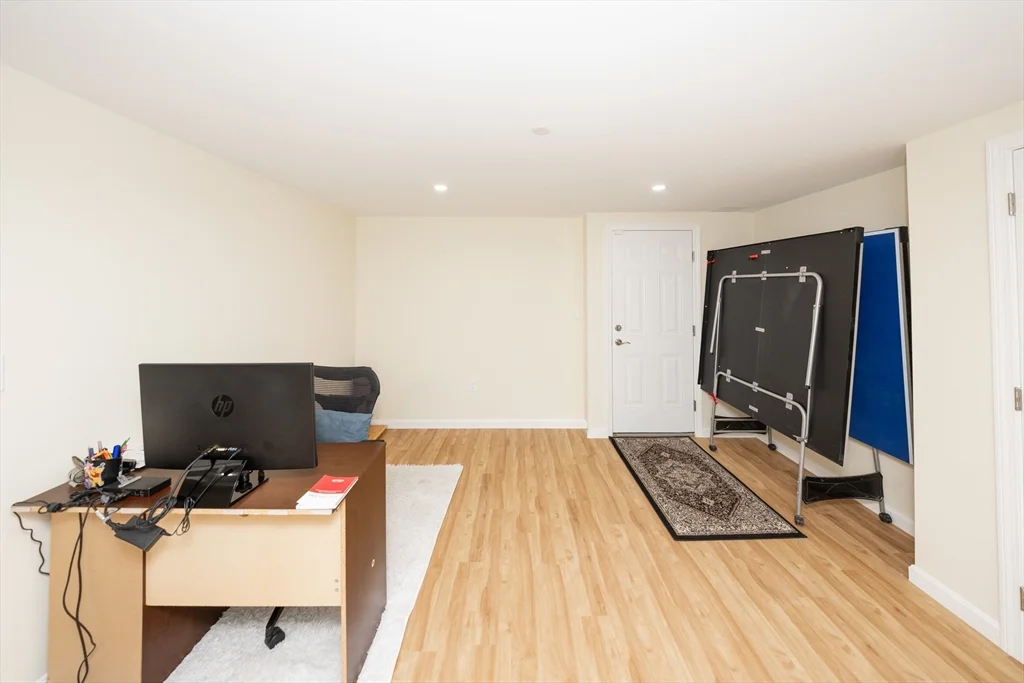 4 bed, 3 bath apartment for rent at 1 Warmstone Way Unit 1, Hopkinton — photo 21 of 42