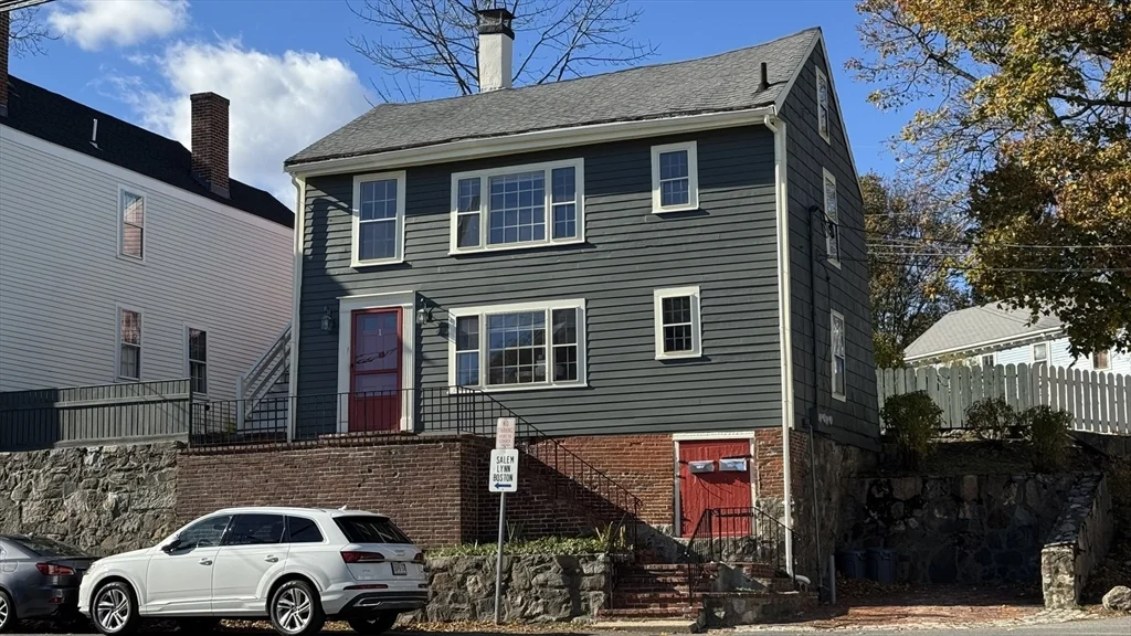 1 bed, 1 bath apartment for rent at 1 Washington St Unit 1, Marblehead — photo 1 of 6
