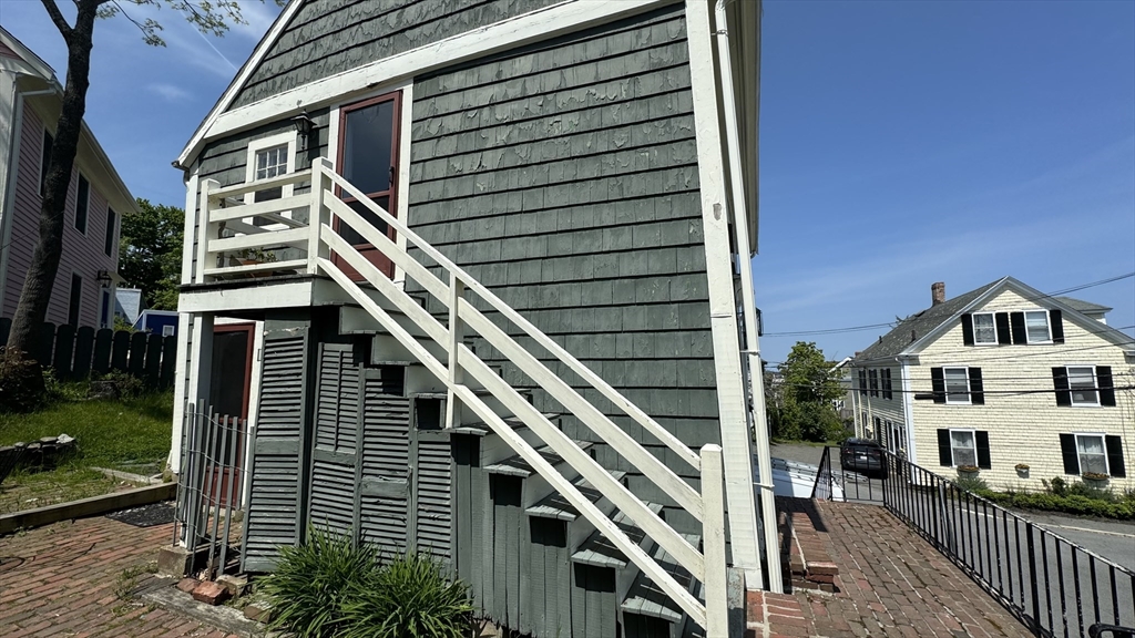 1 bed, 1 bath apartment for rent at 1 Washington St Unit 2, Marblehead — photo 6 of 6