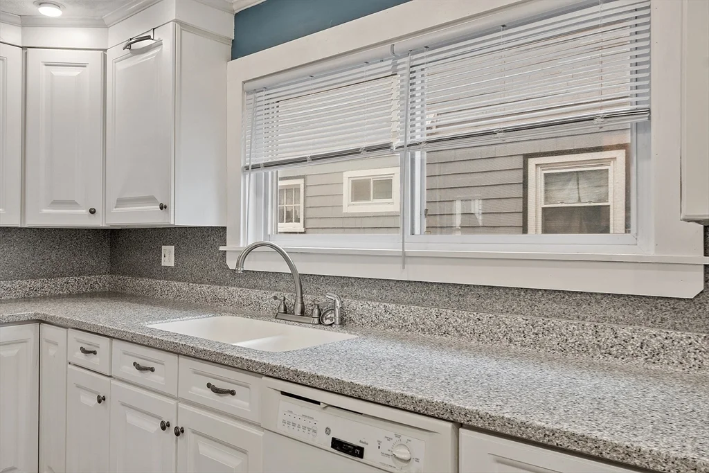 1 bed, 1 bath apartment for rent at 1 Wentworth Ter Unit 1, Malden — photo 6 of 19