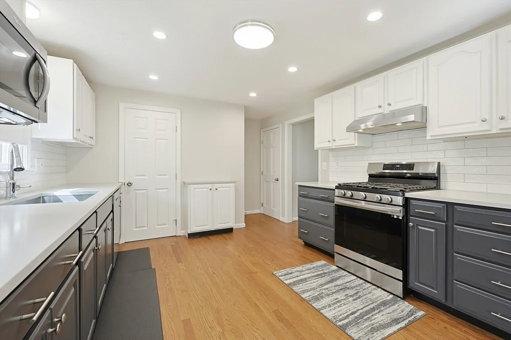 2 bed, 1 bath apartment for rent at 1 West Belcher Unit B, Foxboro — photo 17 of 33