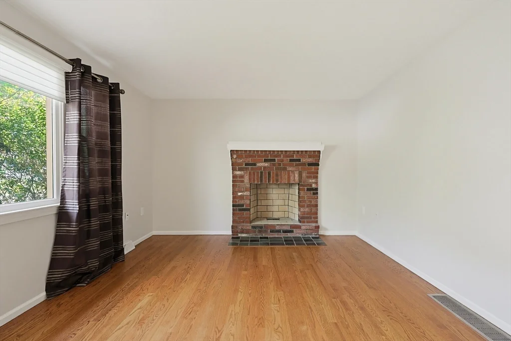 2 bed, 1 bath apartment for rent at 1 West Belcher Unit B, Foxboro — photo 8 of 33
