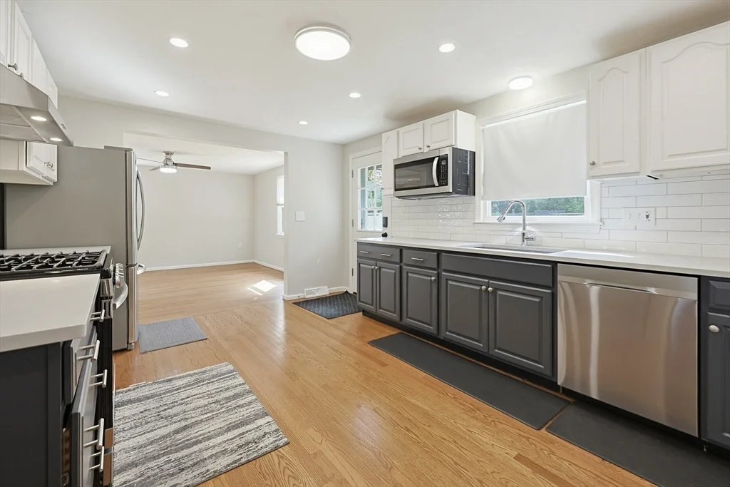 2 bed, 1 bath apartment for rent at 1 West Belcher Unit B, Foxboro — photo 18 of 33