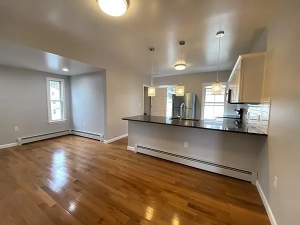 3 bed, 2 bath apartment for rent at 1 Westford Pl Unit 2, Allston — photo 4 of 13