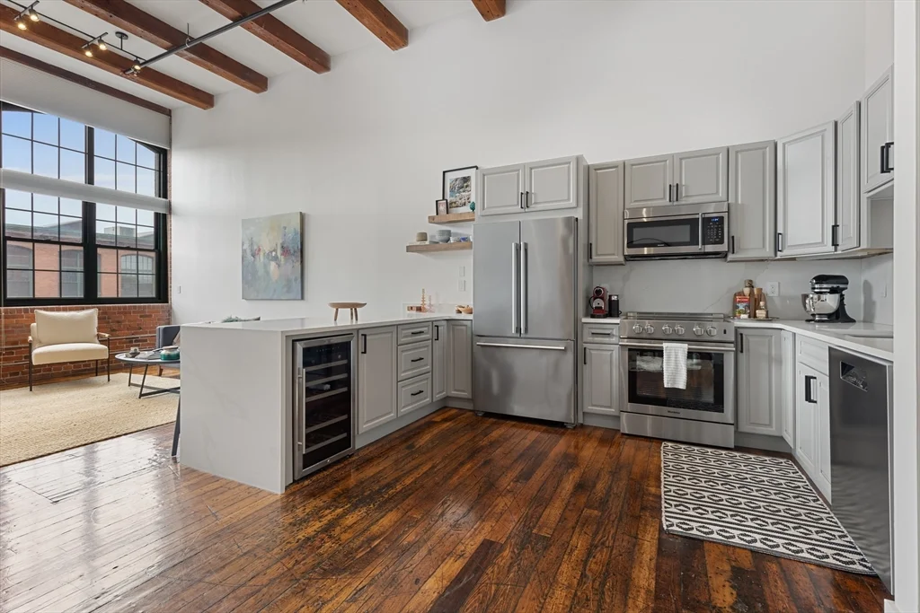 1 bed, 1 bath apartment for rent at 1 Westinghouse Plaza Unit 220, Hyde Park — photo 5 of 32