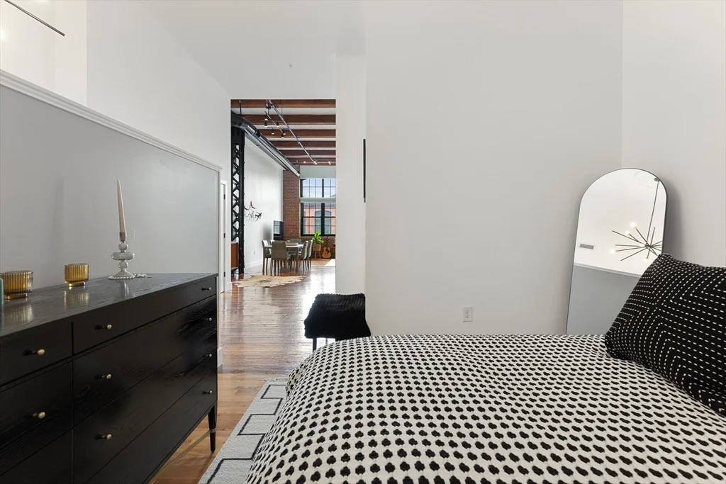 1 bed, 1 bath apartment for rent at 1 Westinghouse Plaza Unit 220, Hyde Park — photo 19 of 32