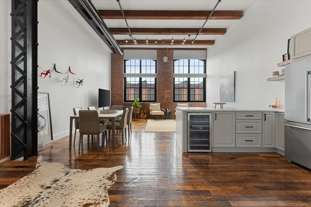 1 bed, 1 bath apartment for rent at 1 Westinghouse Plaza Unit 220, Hyde Park