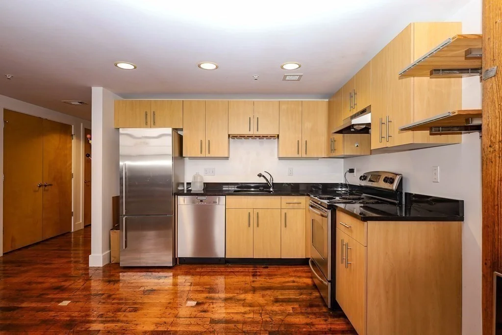 1 bed, 1 bath apartment for rent at 1 Westinghouse Plaza Unit C321, Hyde Park — photo 7 of 27