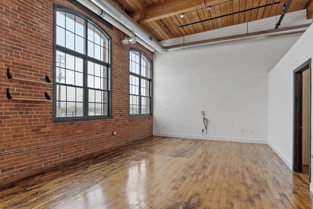 1 bed, 1 bath apartment for rent at 1 Westinghouse Plaza Unit C334, Hyde Park — photo 7 of 13