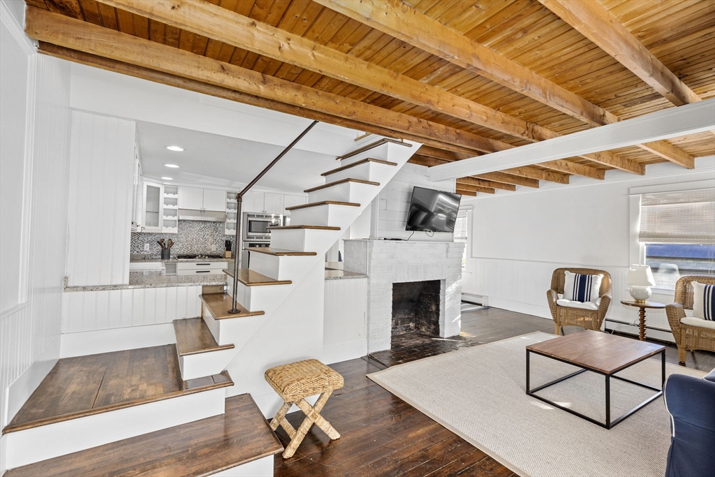 3 bed, 1 bath apartment for rent at 1 Winslow Ave, Scituate — photo 14 of 23