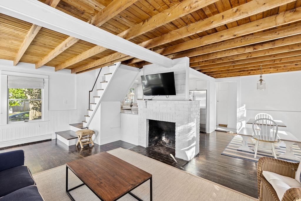 3 bed, 1 bath apartment for rent at 1 Winslow Ave, Scituate — photo 13 of 23