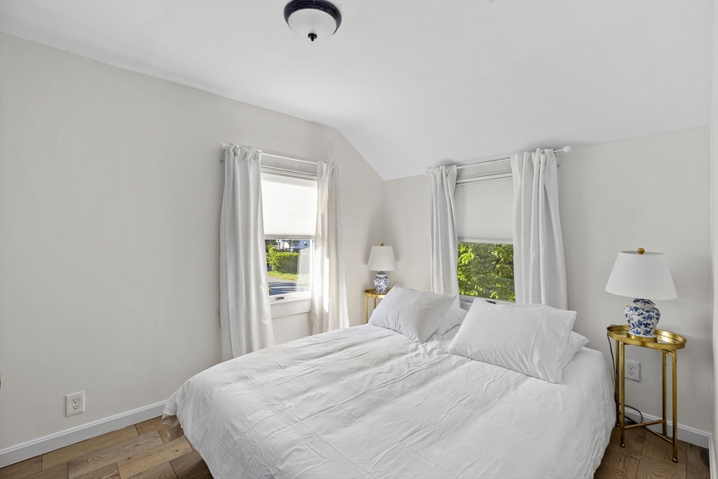 3 bed, 1 bath apartment for rent at 1 Winslow Ave, Scituate — photo 19 of 23