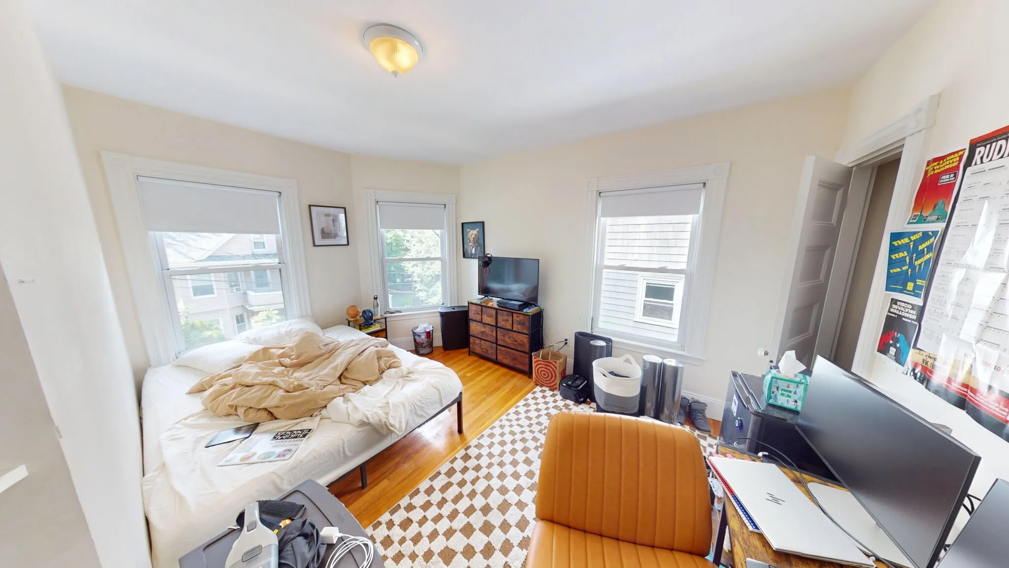 6 bed, 2.5 bath apartment for rent at 1 Woodstock Ave Unit 1, Brighton — photo 7 of 40
