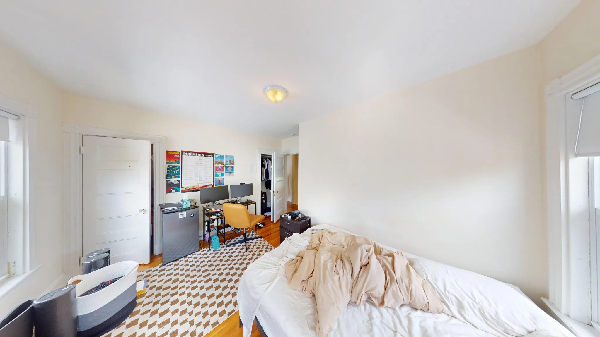 6 bed, 2.5 bath apartment for rent at 1 Woodstock Ave Unit 1, Brighton — photo 8 of 40