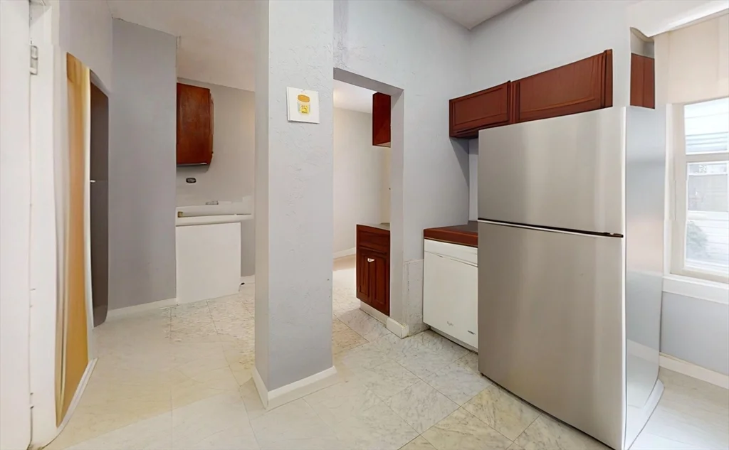 3 bed, 1 bath apartment for rent at 10-12 Bolster Unit 2, Jamaica Plain — photo 2 of 10