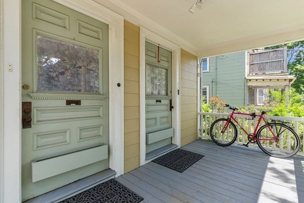 4 bed, 1 bath apartment for rent at 10-12 Castlerock Unit 2, Dorchester — photo 18 of 22