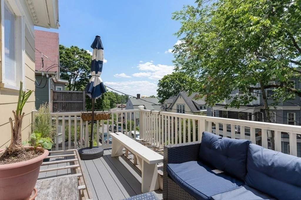 4 bed, 1 bath apartment for rent at 10-12 Castlerock Unit 2, Dorchester — photo 16 of 22