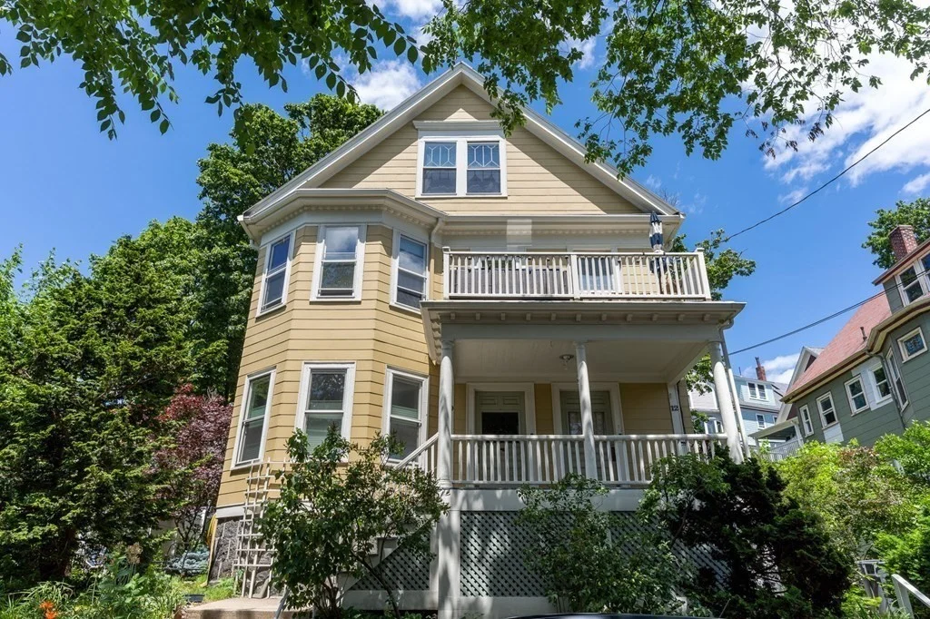 4 bed, 1 bath apartment for rent at 10-12 Castlerock Unit 2, Dorchester — photo 22 of 22