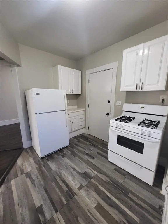 1 bed, 1 bath apartment for rent at 10-12 Charles Unit 1R, Winthrop — photo 2 of 12