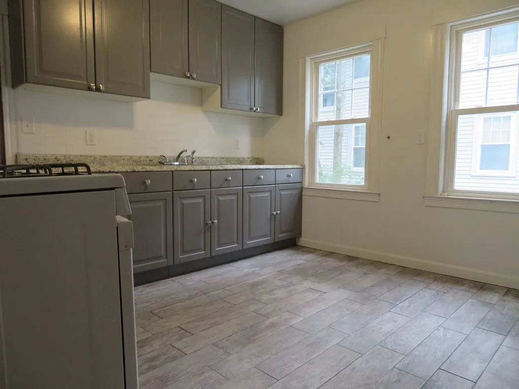 2 bed, 1 bath apartment for rent at 10-12 Fairlawn Rd Unit 1, Blue Hills — photo 2 of 12