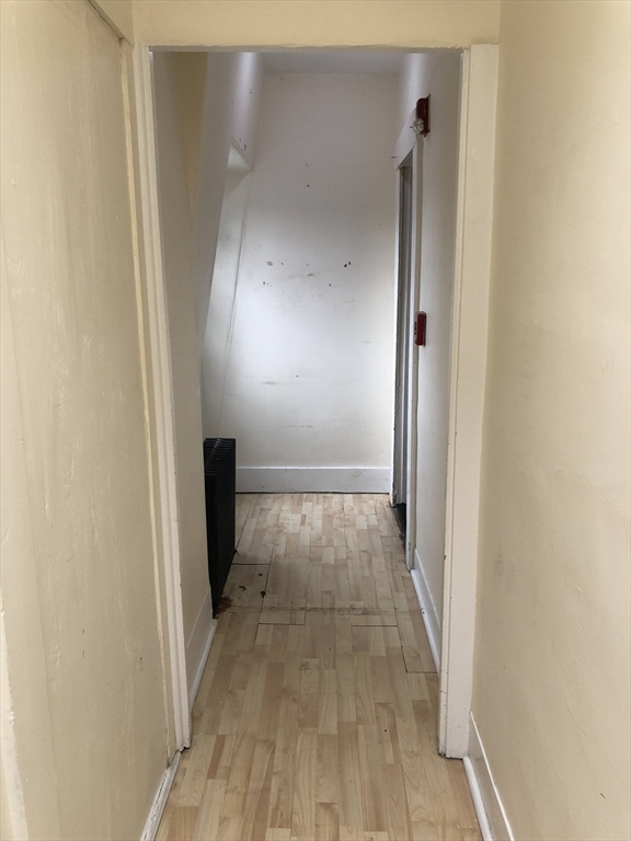 Studio bed, 1 bath apartment for rent at 10-12 Maple St Unit 10, Waltham — photo 9 of 11