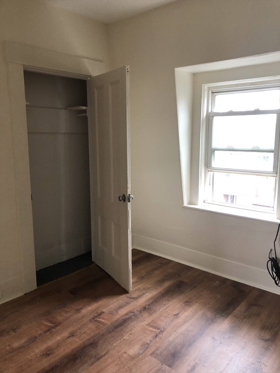 Studio bed, 1 bath apartment for rent at 10-12 Maple St Unit 10, Waltham — photo 3 of 11