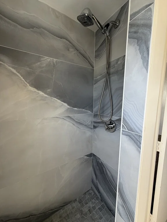 Studio bed, 1 bath apartment for rent at 10-12 Maple St Unit 6, Waltham — photo 13 of 15