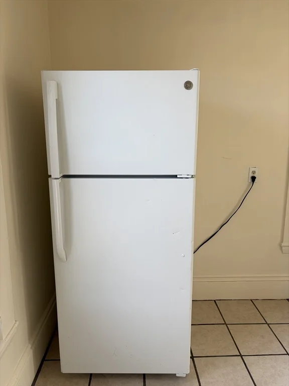 Studio bed, 1 bath apartment for rent at 10-12 Maple St Unit 6, Waltham — photo 8 of 15