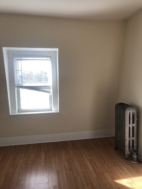 Studio bed, 1 bath apartment for rent at 10-12 Maple St Unit 7, Waltham — photo 5 of 10