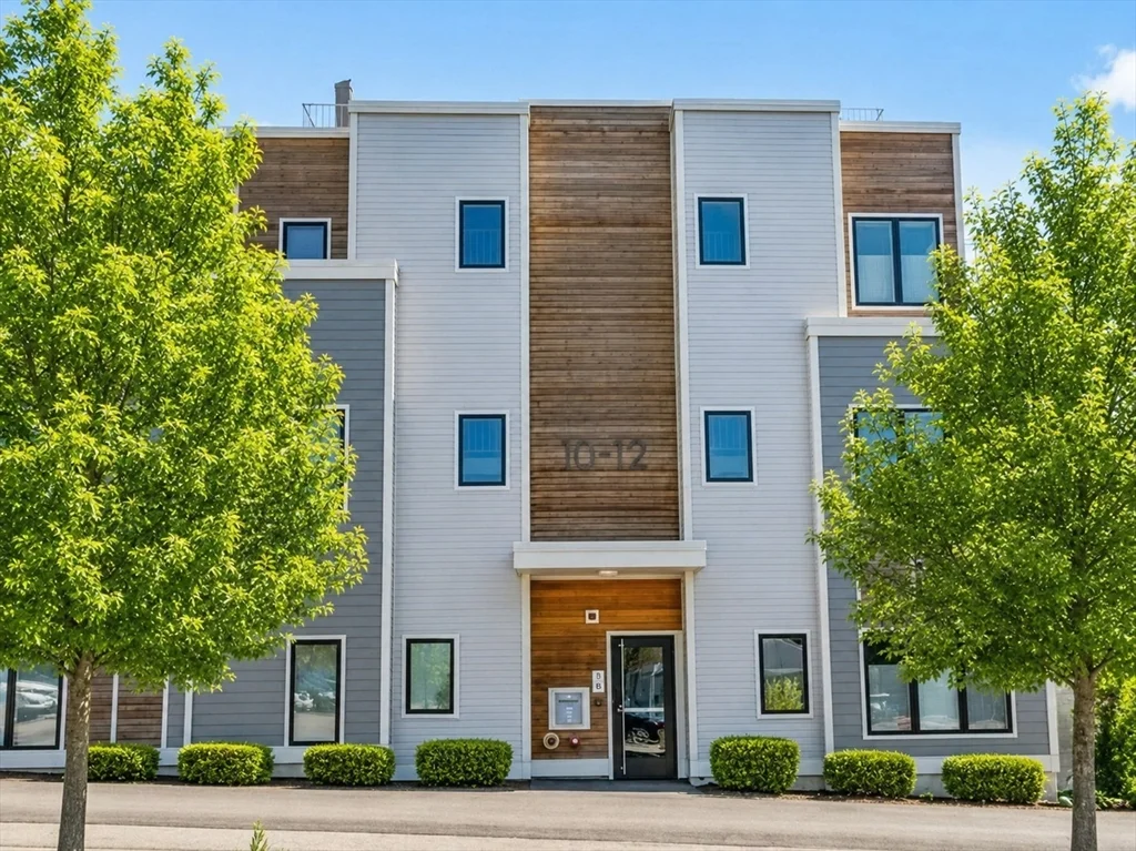 1 bed, 1 bath apartment for rent at 10-12 Tafthill Park Unit 5, Roslindale — photo 1 of 18