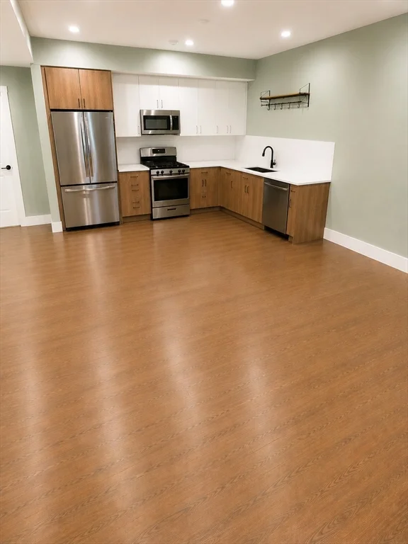 1 bed, 1 bath apartment for rent at 10-12 Tafthill Park Unit 5, Roslindale — photo 4 of 18