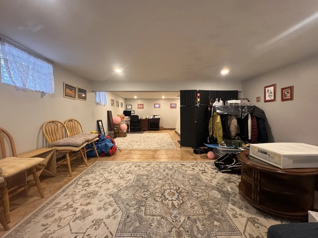 4 bed, 2 bath apartment for rent at 10-12 Webster St Unit 1, Winchester — photo 13 of 31