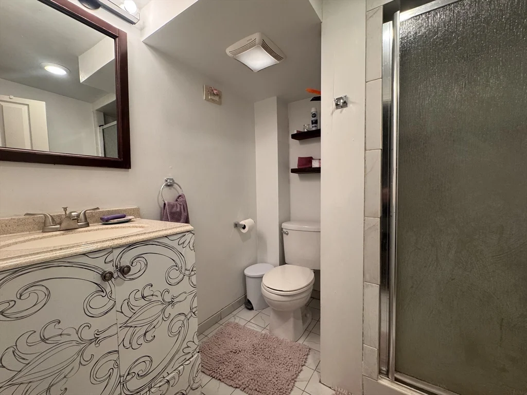 4 bed, 2 bath apartment for rent at 10-12 Webster St Unit 1, Winchester — photo 16 of 31