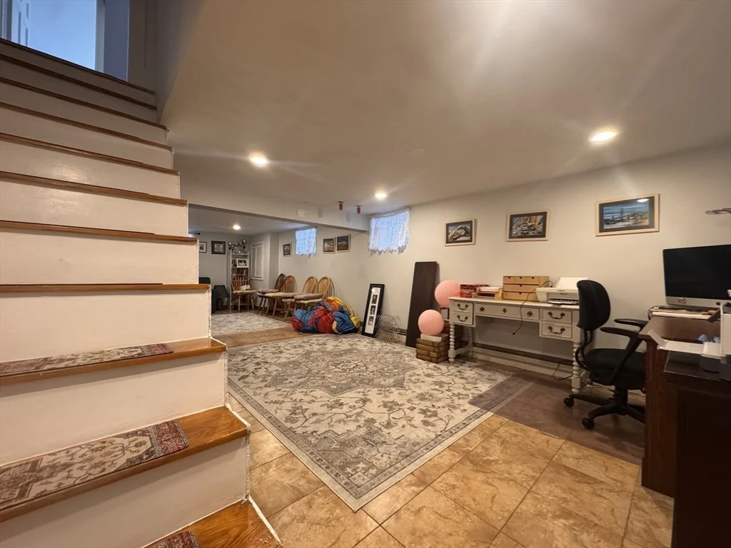 4 bed, 2 bath apartment for rent at 10-12 Webster St Unit 1, Winchester — photo 14 of 30