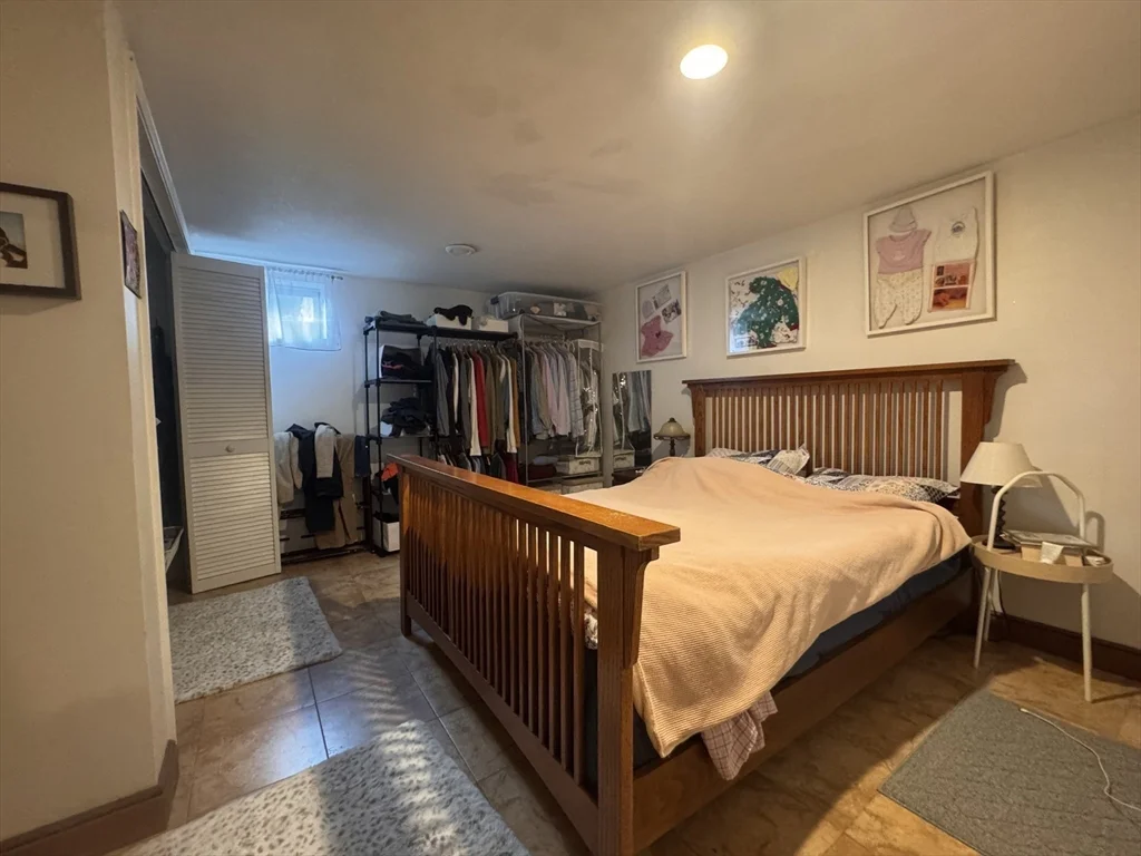 4 bed, 2 bath apartment for rent at 10-12 Webster St Unit 1, Winchester — photo 17 of 31