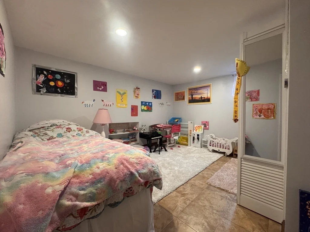 4 bed, 2 bath apartment for rent at 10-12 Webster St Unit 1, Winchester — photo 21 of 31