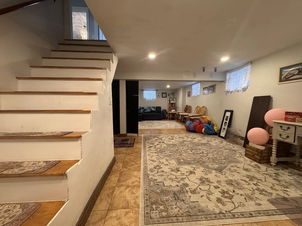 4 bed, 2 bath apartment for rent at 10-12 Webster St Unit 1, Winchester — photo 12 of 31