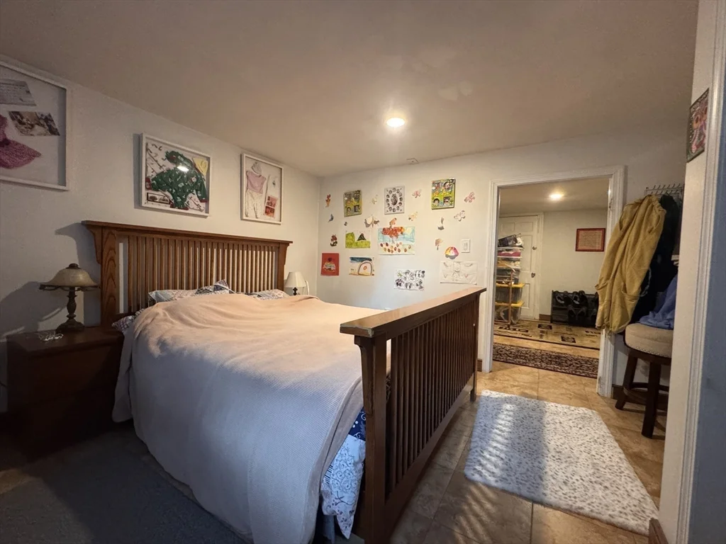 4 bed, 2 bath apartment for rent at 10-12 Webster St Unit 1, Winchester — photo 18 of 31