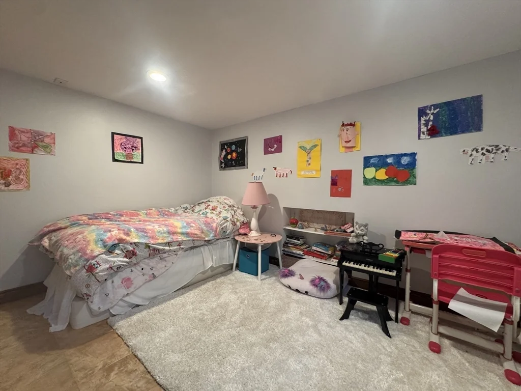 4 bed, 2 bath apartment for rent at 10-12 Webster St Unit 1, Winchester — photo 22 of 31