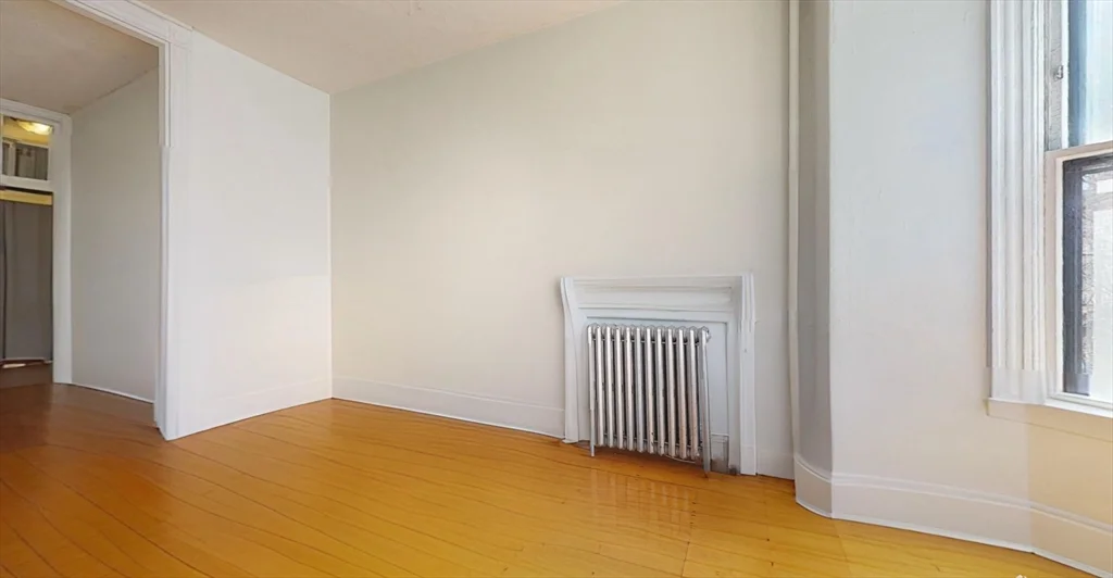 2 bed, 1 bath apartment for rent at 10-14 Union Park Unit 2, South End — photo 8 of 12