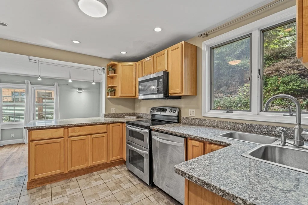3 bed, 2 bath apartment for rent at 10 A Chesterford Rd East, Winchester — photo 16 of 42