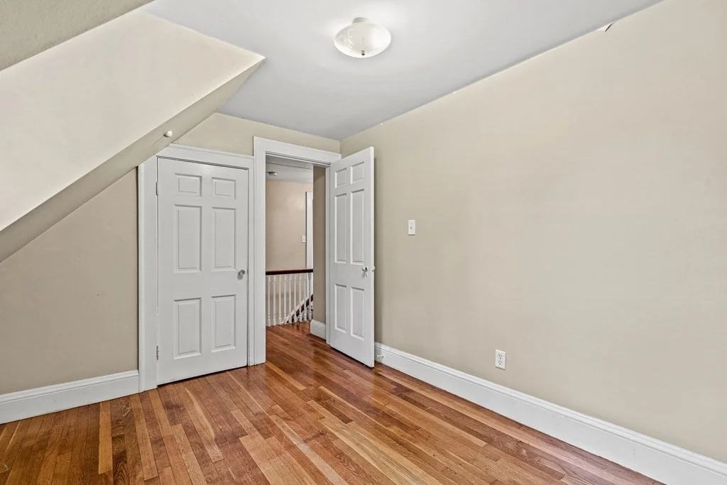 3 bed, 2 bath apartment for rent at 10 A Chesterford Rd East, Winchester — photo 31 of 42