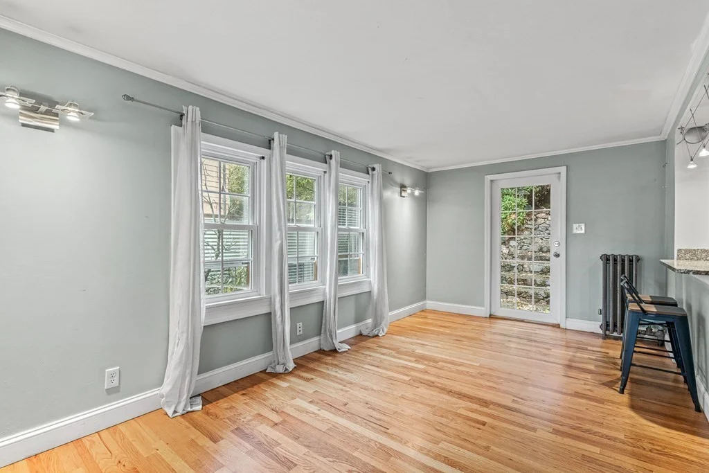 3 bed, 2 bath apartment for rent at 10 A Chesterford Rd East, Winchester — photo 14 of 42