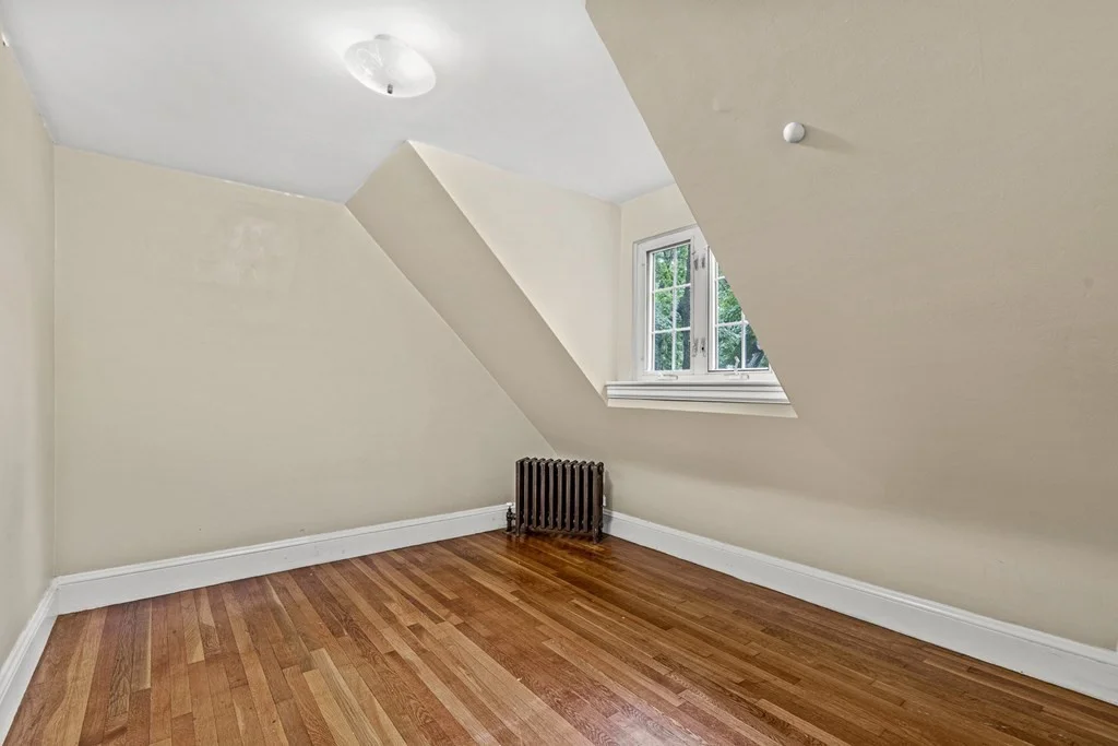 3 bed, 2 bath apartment for rent at 10 A Chesterford Rd East, Winchester — photo 30 of 42